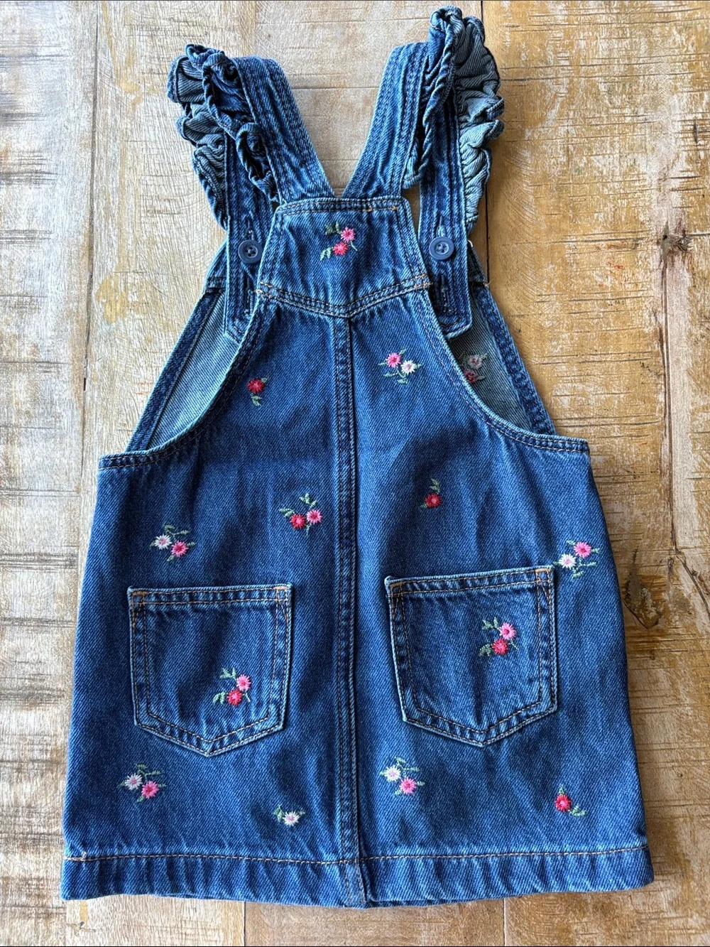 GAP nwot dark